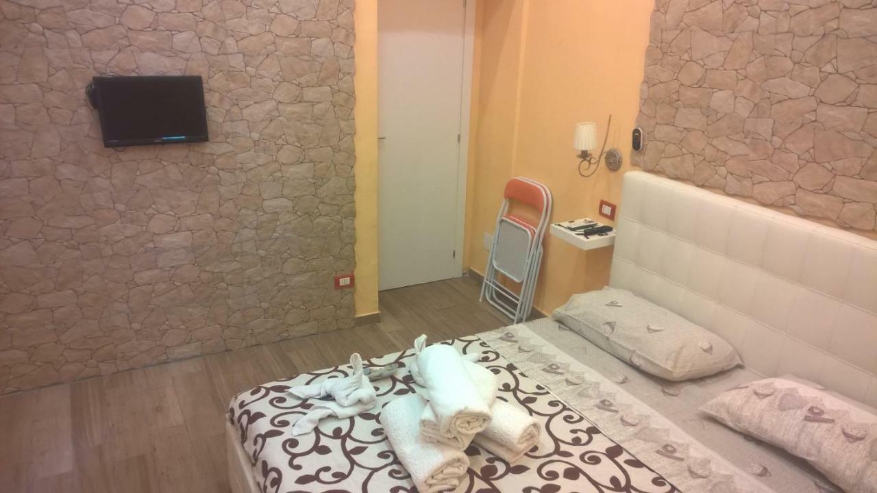 B&B Simy ナポリ エクステリア 写真