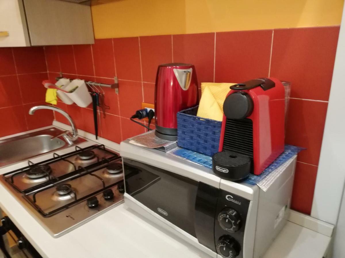 B&B Simy ナポリ エクステリア 写真